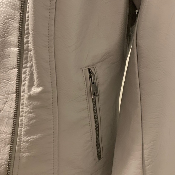 Levi’s Moto Jacket - Picture 4 of 9